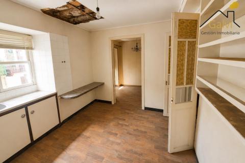 CASA PARA REFORMAR EN EL CENTRO DE ARES